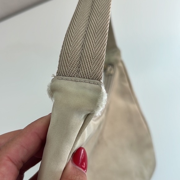 Nude Prada Re-Edition Y2K Shoulder Purse - Picture 4 of 15